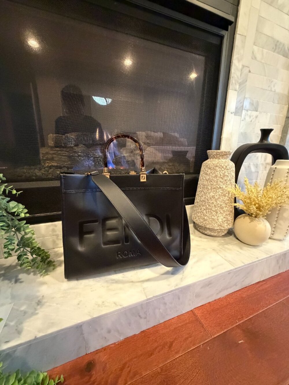 Fendi Sunshine Medium Tote Bag Black Leather Chic Luxury Work Bag Designer